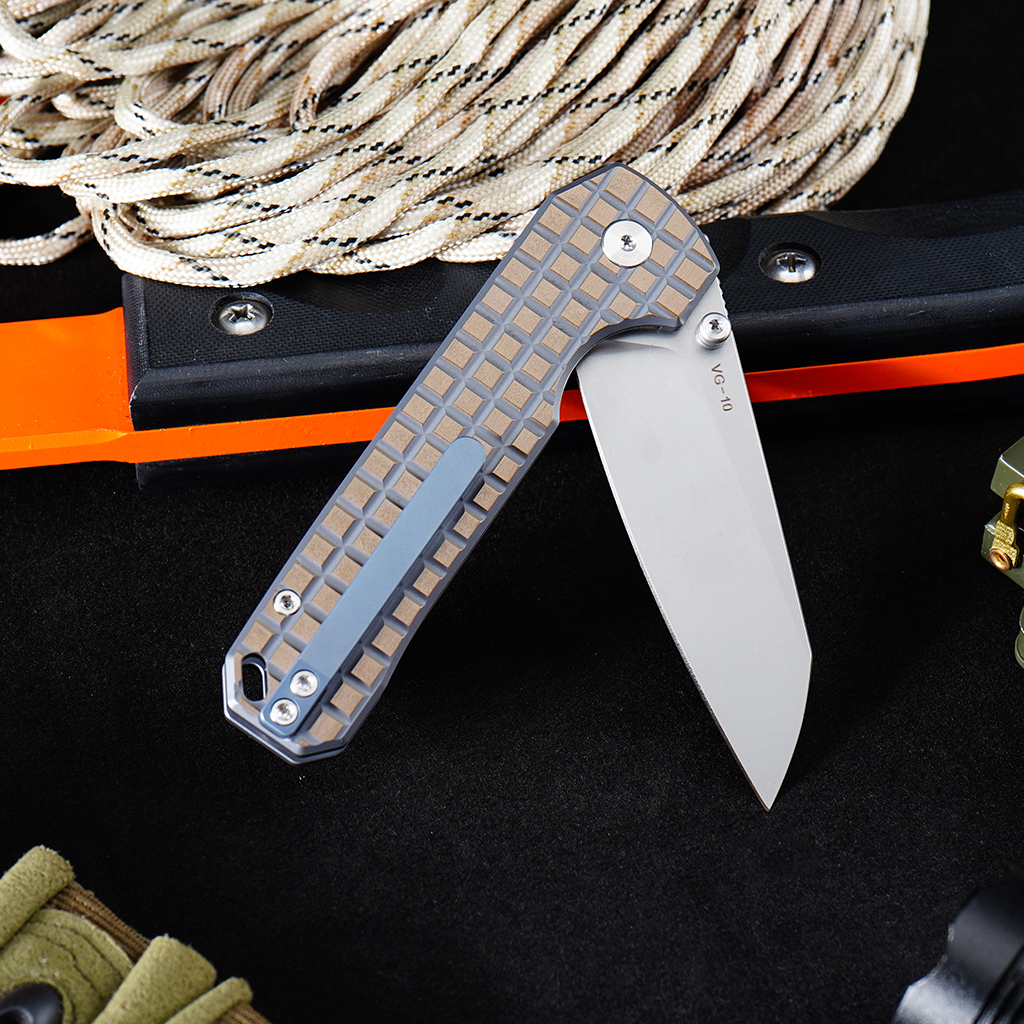 Tunafire knife GT-T0070-6 | 2.95"Stone Wash VG10 Blade | Khaki Titanium Alloy Handle | Button Liner Lock | Tunafireknives