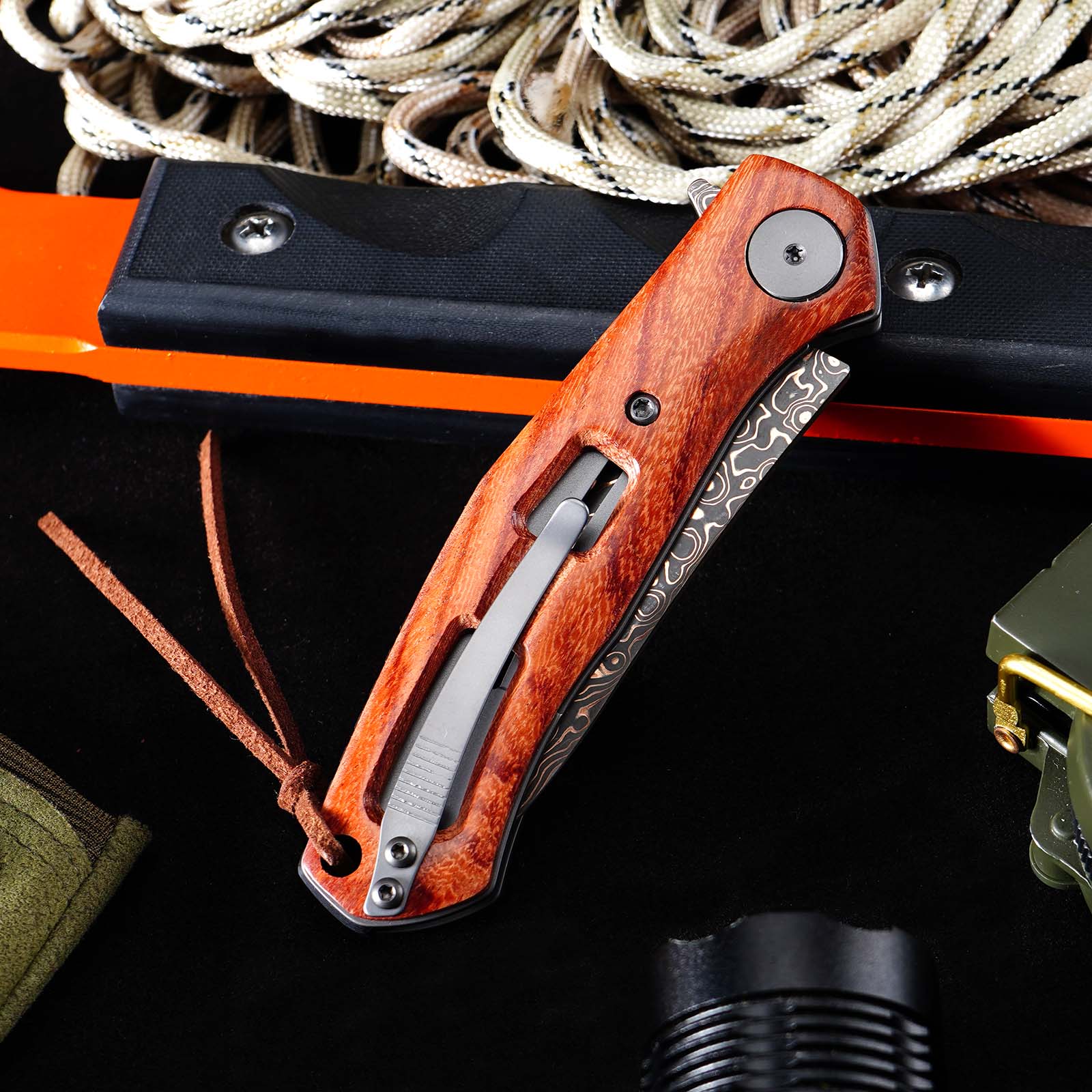 Tunafire GT‑K4020‑3 Folding Knife, Brass Damascus VG10 Steel Core, Yellow Sandalwood Handle, Ball Bearing EDC Pocket Knife