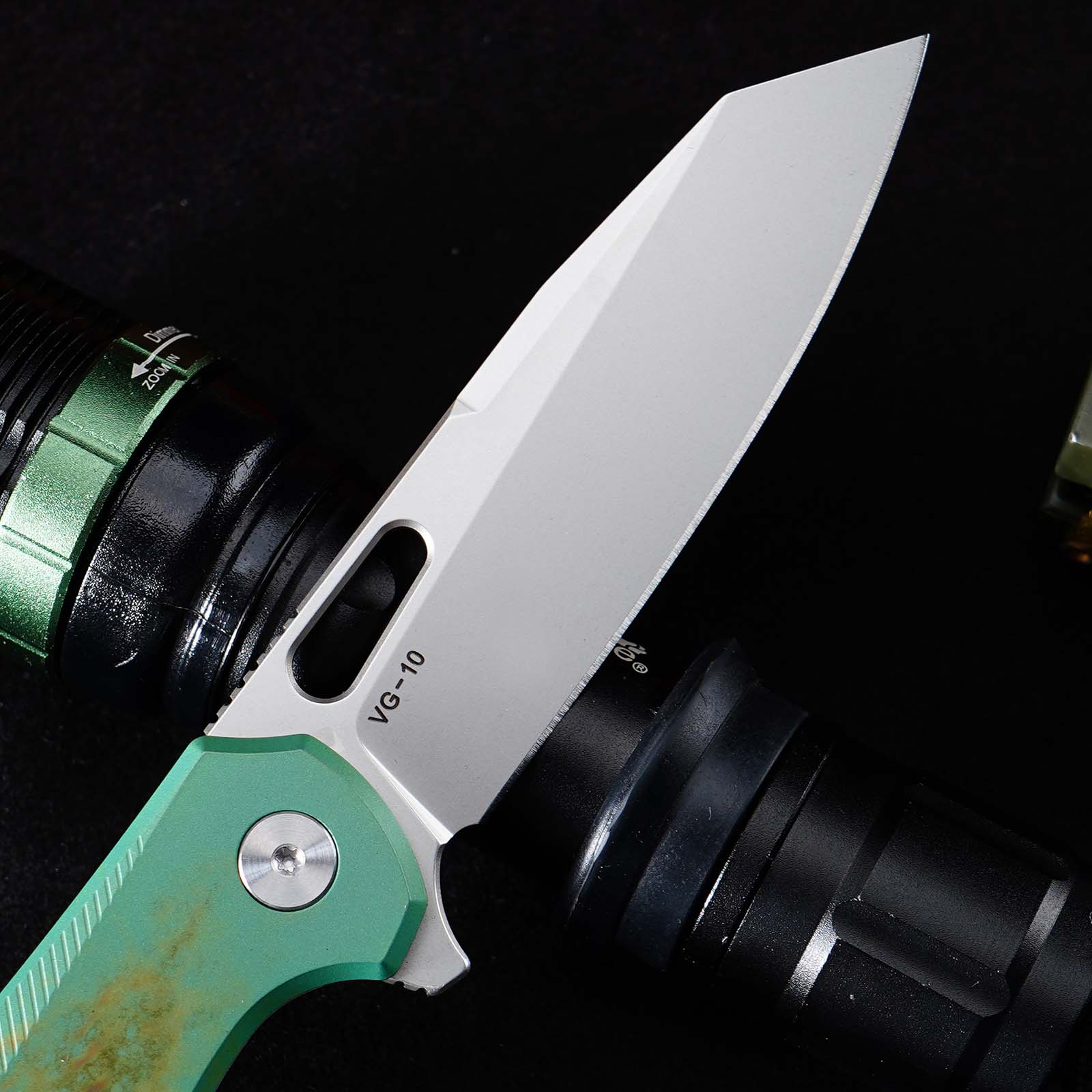 Tunafire Knife 3.39 "VG10 Blade Button Lock Titanium Alloy Burning Green Handle Tactical Survival Pocket Knife  GT-T0044-5
