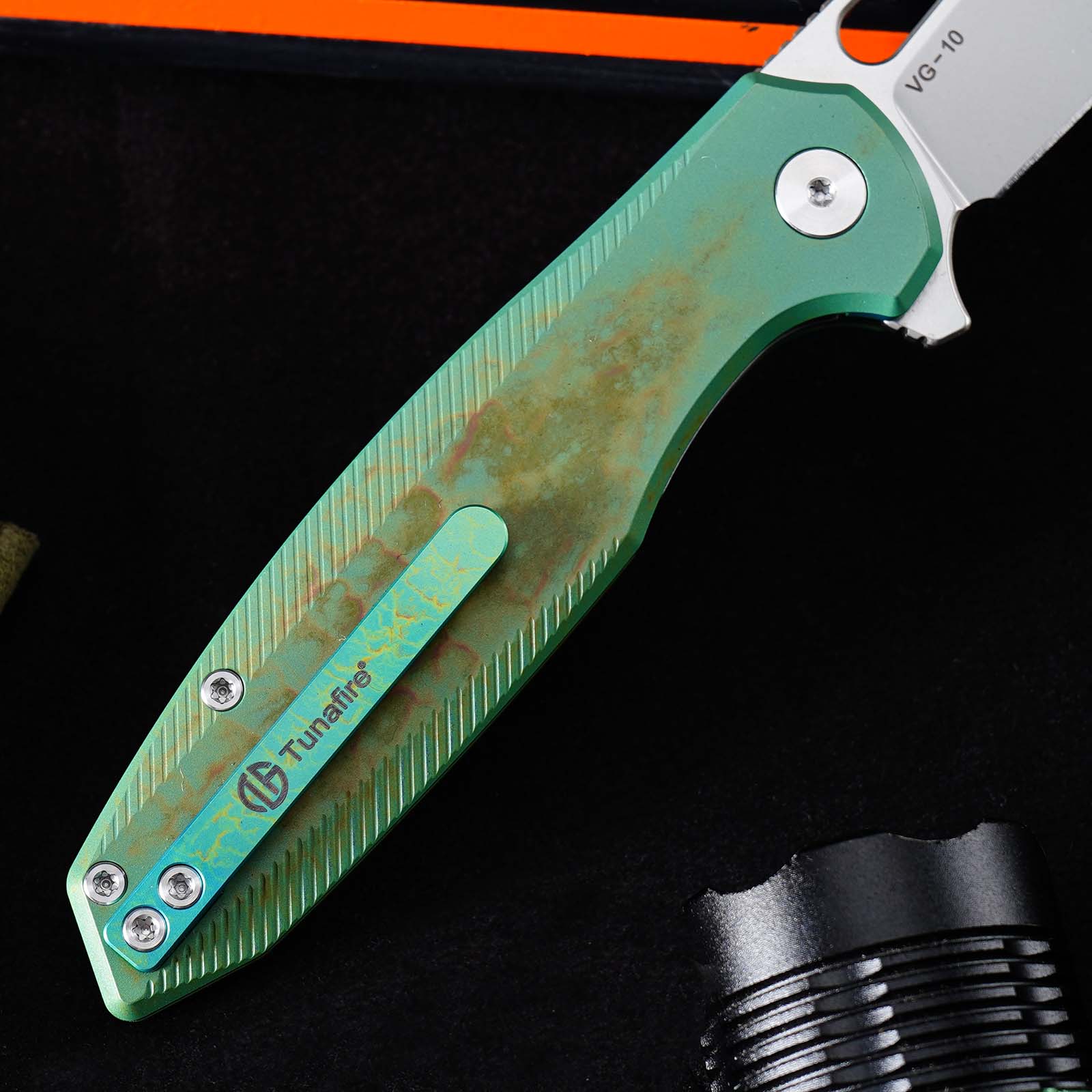 Tunafire Knife 3.39 "VG10 Blade Button Lock Titanium Alloy Burning Green Handle Tactical Survival Pocket Knife  GT-T0044-5