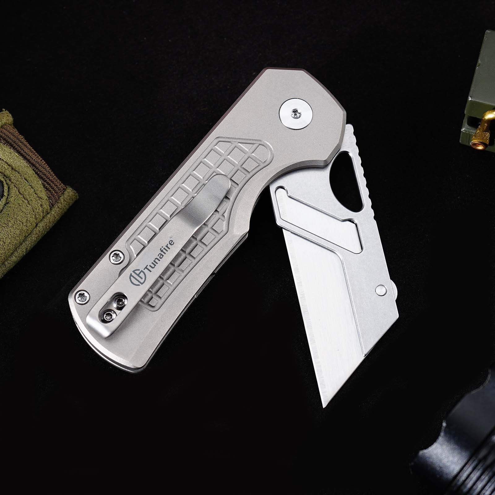 Tunafire MGD-1 Portable Foldable Multi-functional Cutting Knife, Carbon steel detachable blade, Titanium alloy rear clip EDC knife
