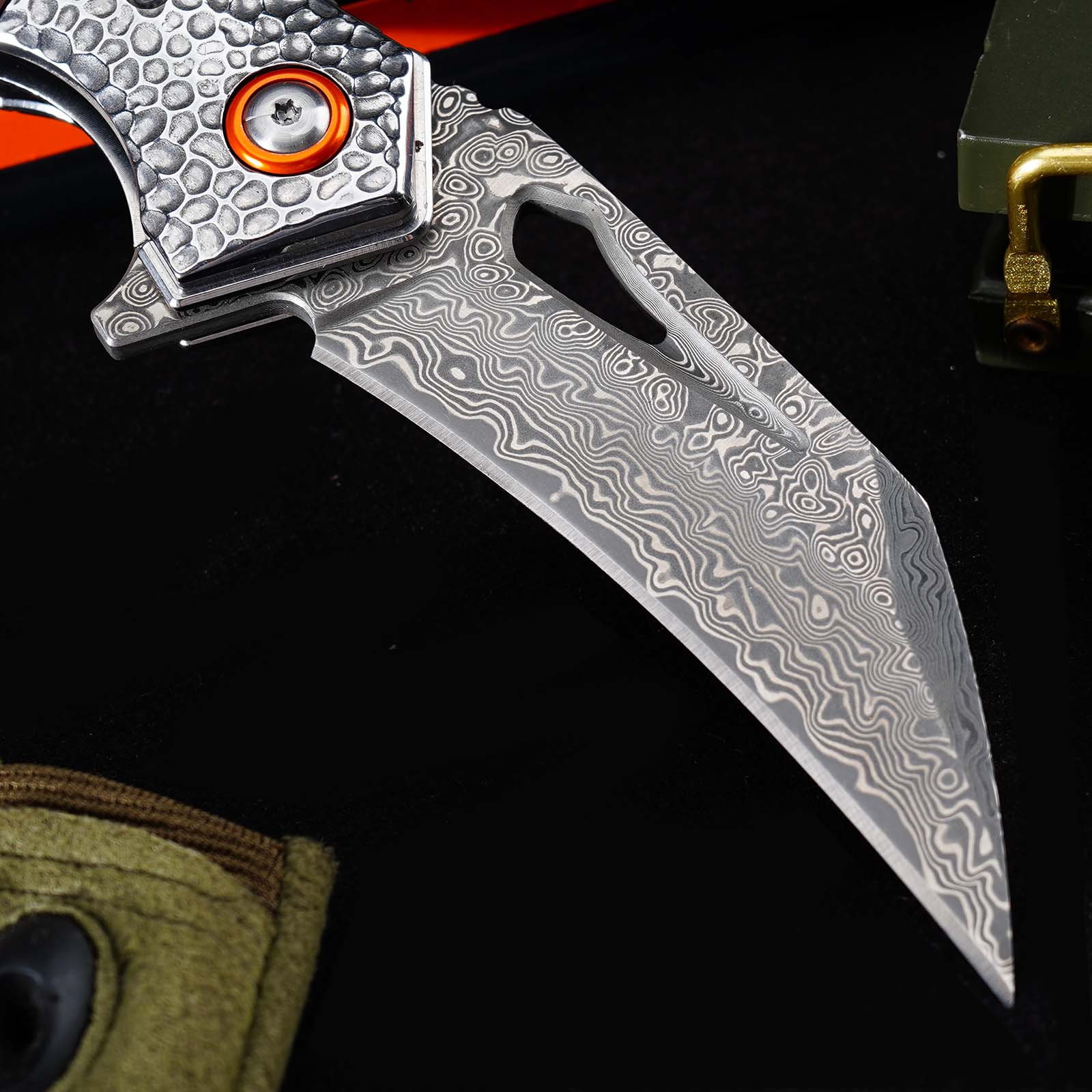 Tunafire GT-989 Folding Knife, 76-Layer Damascus Steel Pocket Knife, rosewood Handle, Built-in Bearing EDC Knife